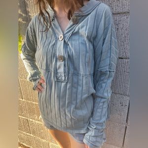Free People - Large - Long Sleeve Tee